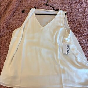 Nine West Cream V-Neck Sleeveless Blouse